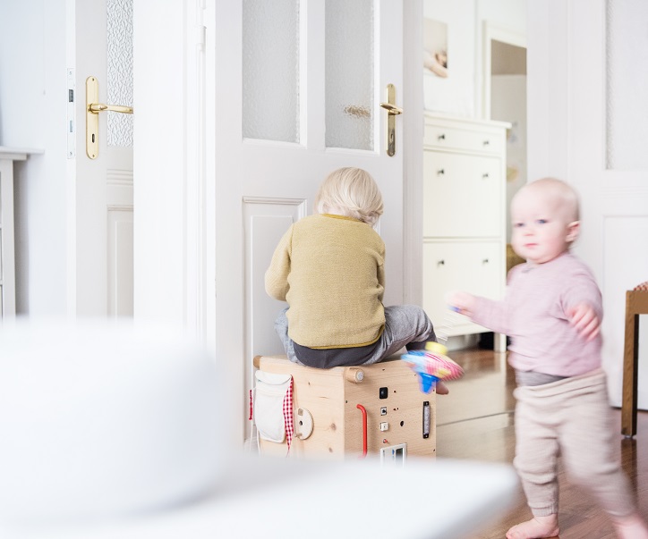 Streamingplayer für Kinder spielende Kleinkinder